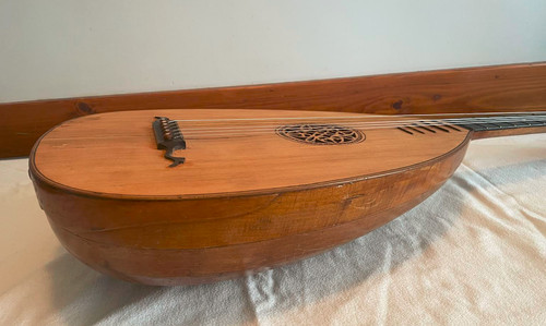 Guitare luth six - luth, à