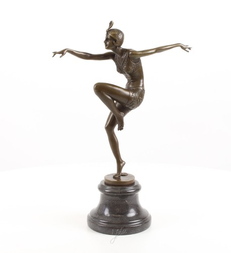Sculpture bronze une - en,