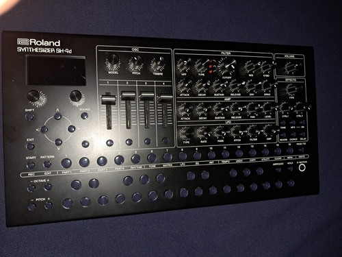 Roland très peu - roland, sh-4d