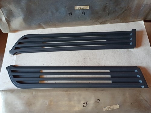 Garnitures plastiques neuves - garnitures,