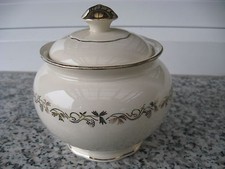 VIEUX SUCRIER  en Faïencerie