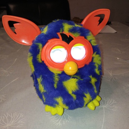 Furby boom tiger electronics - furby,