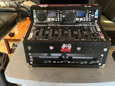 une sono gemini pro puis laser multicouleur sur chaque enceintes 