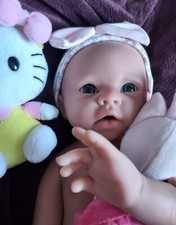 Bébé fille reborn tout en silicone de platine  de 49cm pour 3kg700