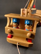 Camion Grue en Bois Massif –