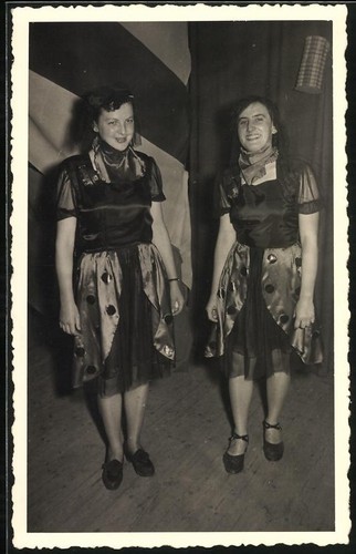 Photographie deux femmes - deux, en