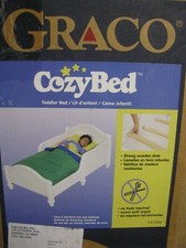 Craco Toddler Bed with New Mattress (lot 251 x 92)