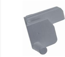 Doigt gauche de fixation de