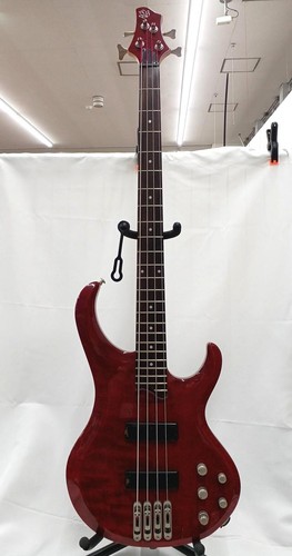 Guitare basse électrique