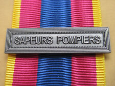 Agrafe  SAPEURS POMPIERS   pour la Médaille Défense Nationale
