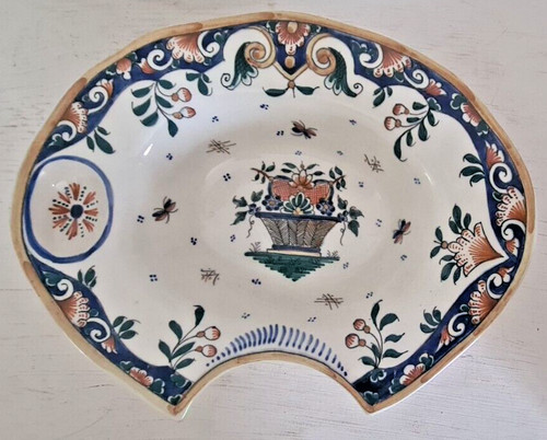 Ancien plat barbe - à,