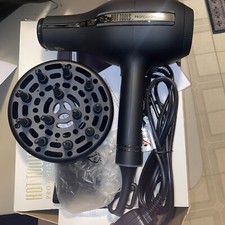 Hot Tools Pro Artist Black Gold Collection Pro 2000 Watt Ionic Salon Hair Dryer.