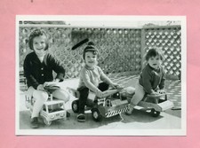 PHOTO- ENFANTS et JOUETS 