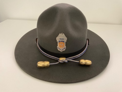 Old hat ancien - ancien, chapeau