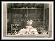 Photo, après-guerre, vitrine