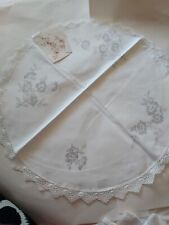 Napperon A Broder Creation