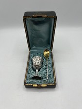 BEAU COQUETIER ET CUILLERE EN