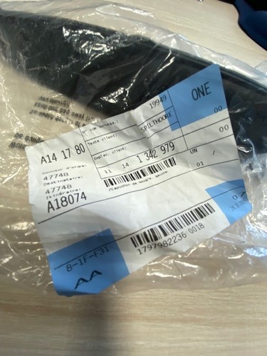 Cache bougie gauche bmw 1100 - cache,