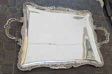 Argenterie:  Imposant plat