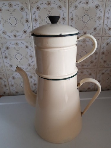 Cafetiere ancienne émaillée - ,