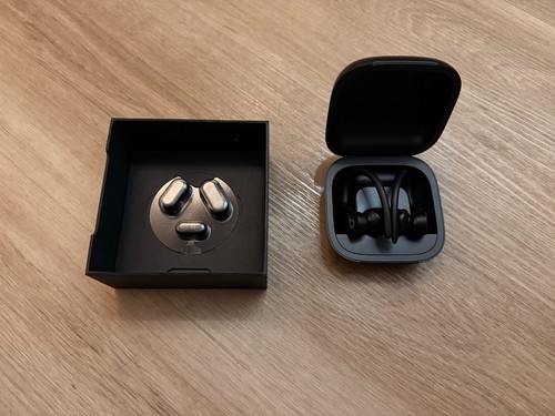 Powerbeats pro - pro, –