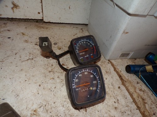 Compteur compte tours suzuki - compte,