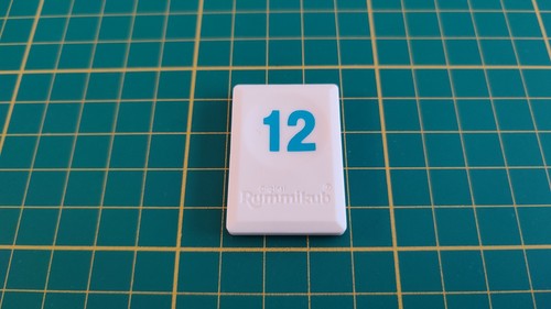 Tuile chiffre douze bleu - tuile,
