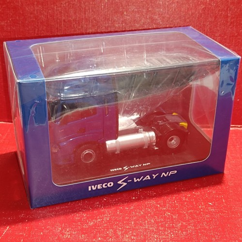 Tracteur iveco way - np, bleu