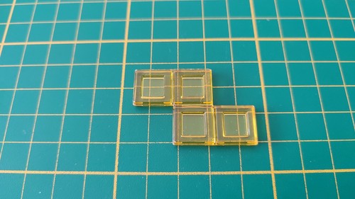 Polyominos jaune tétromino - , z