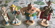 LOT DE 4 PERSONNAGES VINTAGE
