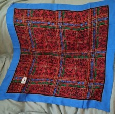 Foulard Carré Châle Yves