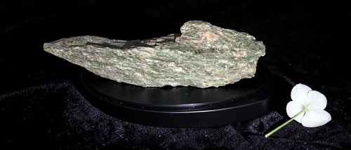 Rubis sur fuchsite naturel - sur,