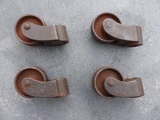 4 roulettes ancienne fonte