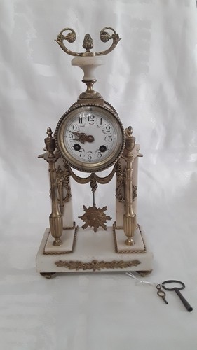 Pendule portique bronze - ,