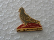 PIN S CIRCLE PIOLENC 84