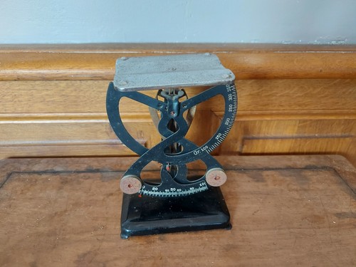 Ancien pèse lettres
