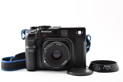 Mint strap new mamiya - w/,