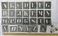T2- Ancien jeu de  Pochoirs alphabet 40mm déco indus loft vintage complet 