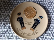 Manneken Pis Assiette commémorative I.P.A. Brabant Belgium grès Losson 