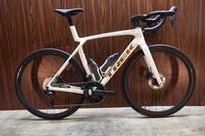 2025 TREK Madone SLR7 Gen8 Ultegra R8170 Di2 2x12s Aeolus Pro37 Disc Size M/L