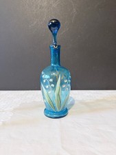 Carafe ancienne en verre bleu