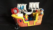 Fisher Price Little People Bateau Pirate, complet avec figurines de bateau...