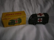 dinky toys Ambulance militaire