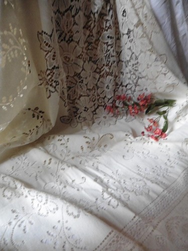 Ancienne nappe dentelle - ecru, a