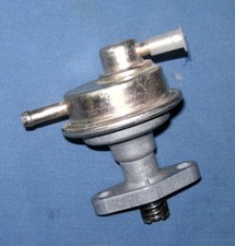 FORD  TAUNUS  ect .... POMPE