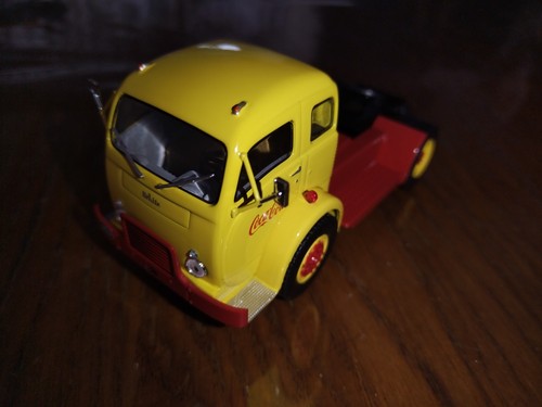 Semi remorque white 3000 - 1/43,