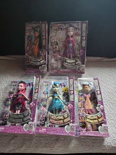 Monster high doll - monster,