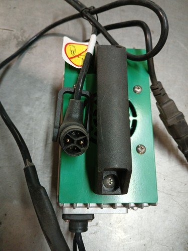 Chargeur batterie - chargeur,