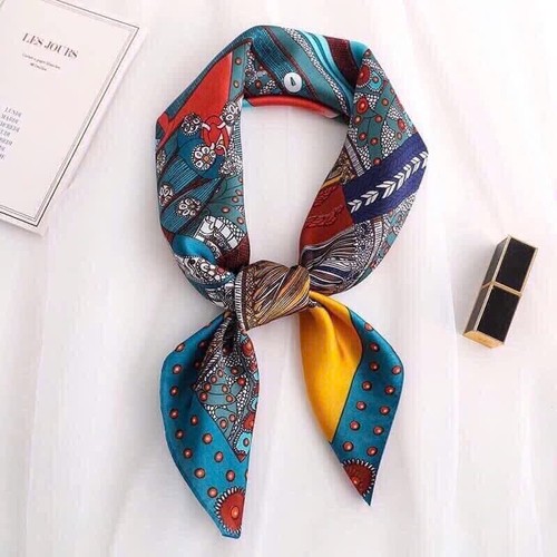 Foulard carré élégant