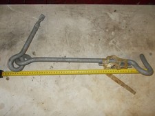 Crochet de porte à sceller 56